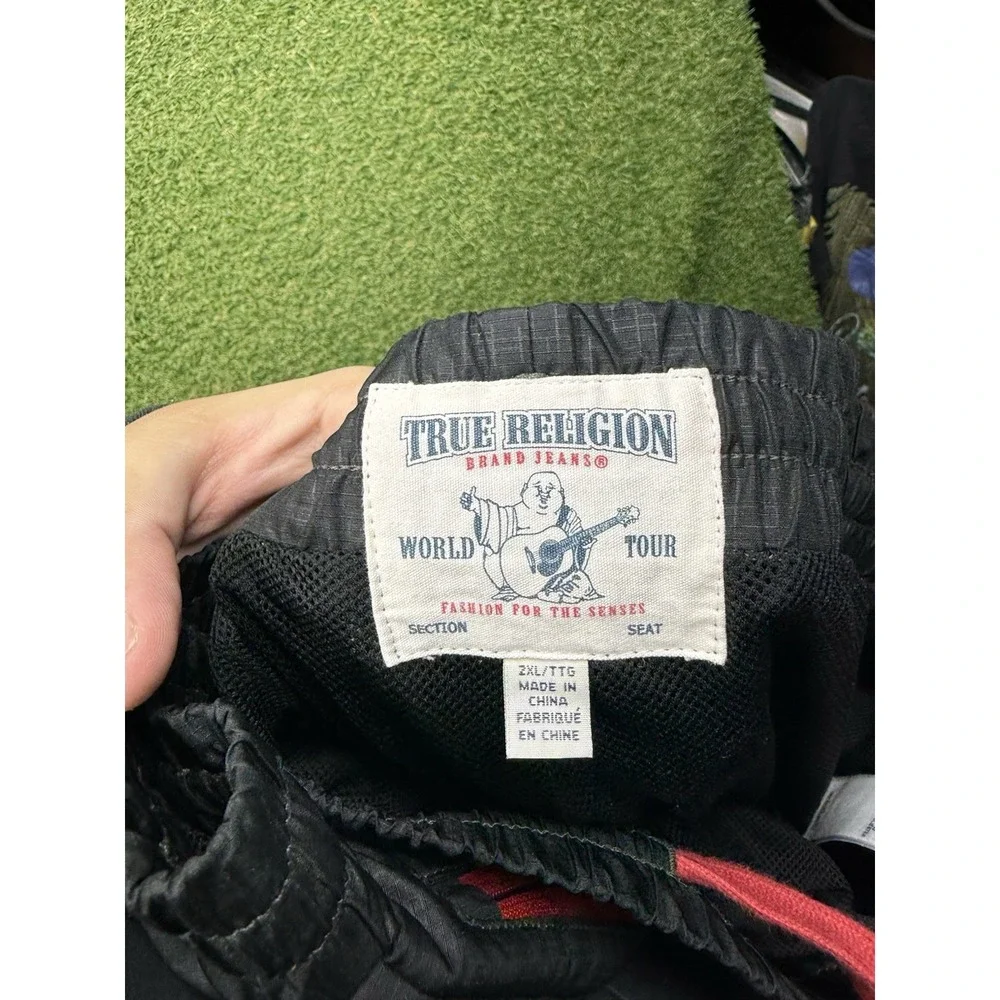 True Religion shop confidence
